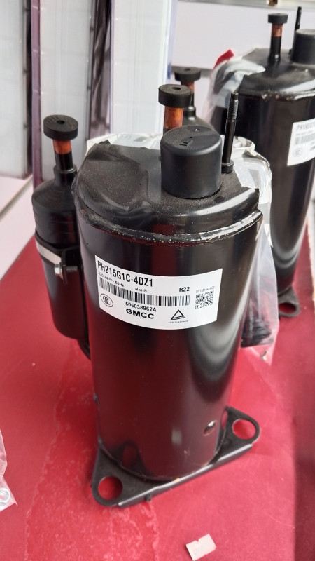 Compresor de refrigeración de aire acondicionado rotativo R22 Gmcc Serie pH215g1c-4dz1